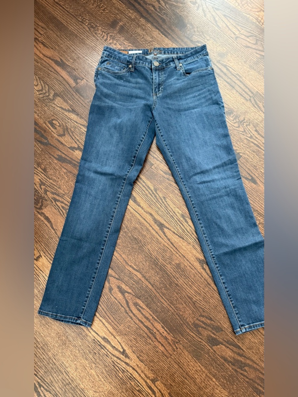 Kut from the Kloth Women's Skinny Jeans in Medium Blue